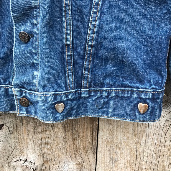 Vintage 60s-70s Levi's Big E Type III Denim Trucker Jacket With Heart Studs - Picture 5 of 8